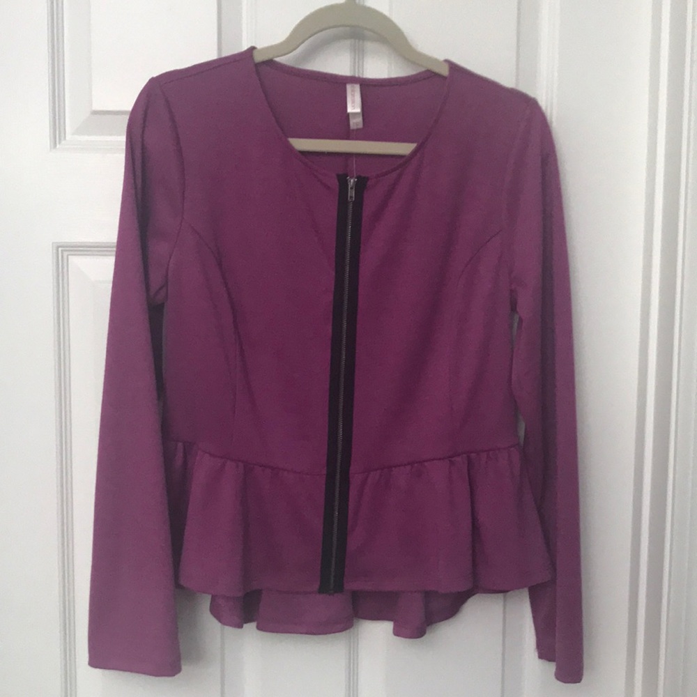 Peplum violet blouse with zipper front